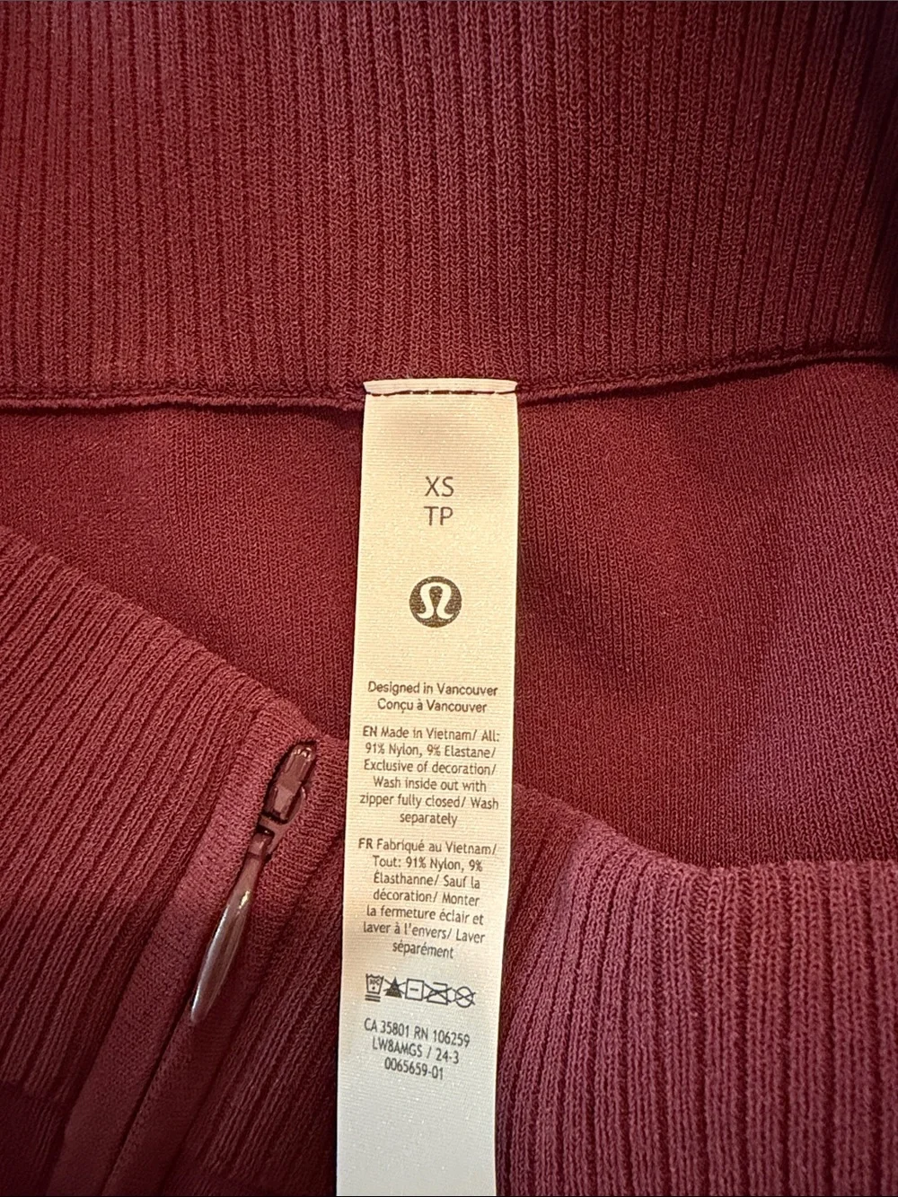 lululemon athletica | Ribbed-Knit Mini Skirt | XS